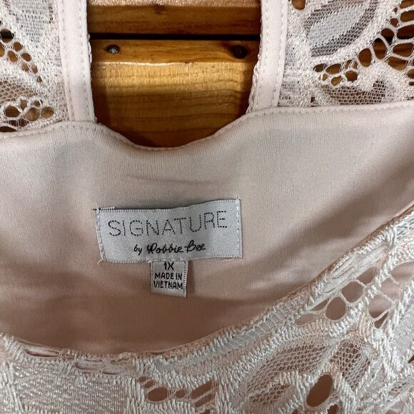 Signature by Robbie Bee Ivory Short Sleeve Lace Shark-bite Hem A-line Dress 1X - Picture 3 of 7